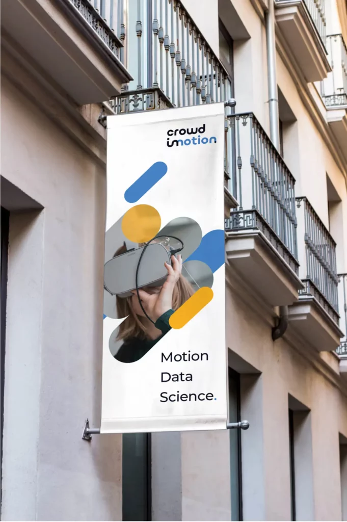 crowd-in-motion-flag