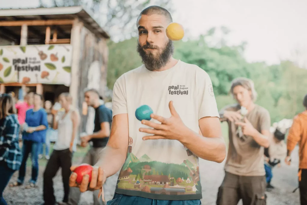 pealfestival tshirt-1
